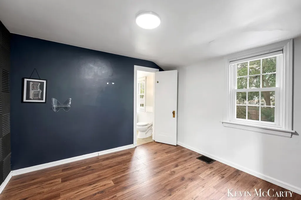 1713 Boston Street SE Grand Rapids City MI 49506