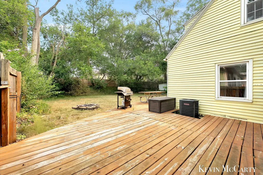 1713 Boston Street SE Grand Rapids City MI 49506