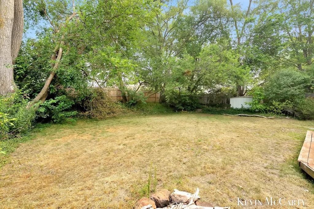 1713 Boston Street SE Grand Rapids City MI 49506
