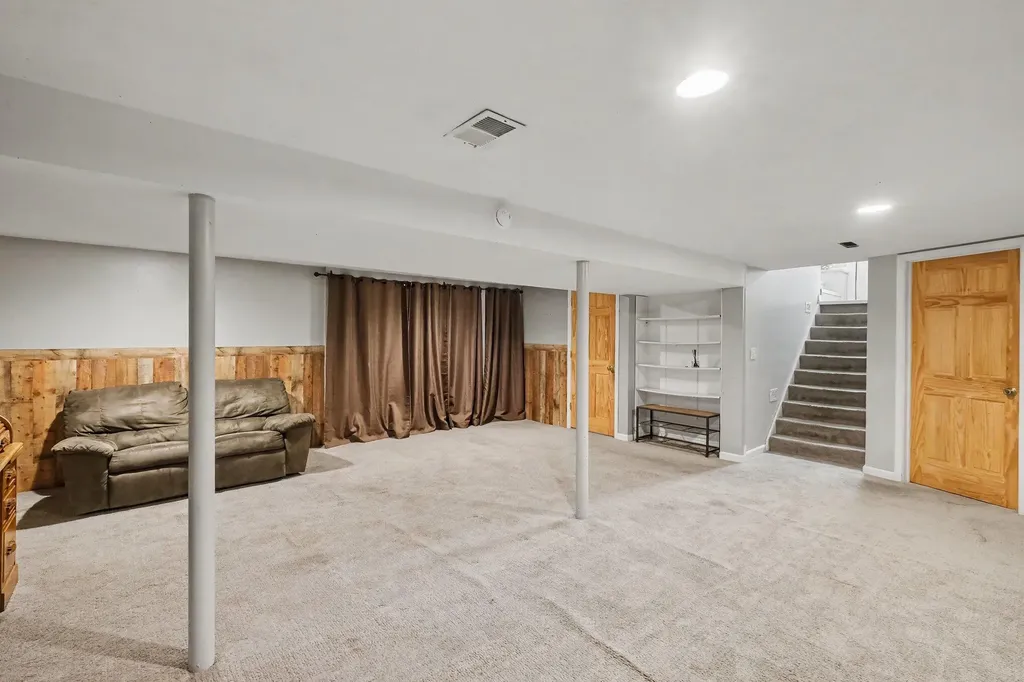 3924 Miramar Avenue NE Plainfield Charter Township MI 49525