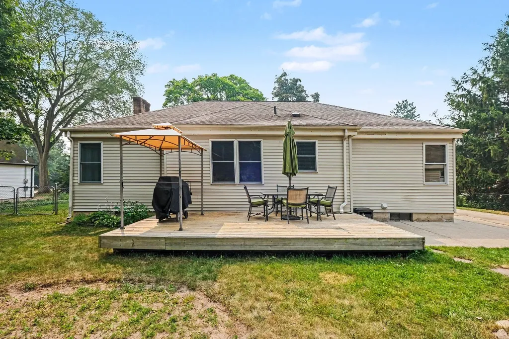 3924 Miramar Avenue NE Plainfield Charter Township MI 49525