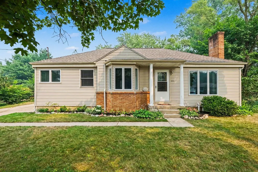 3924 Miramar Avenue NE Plainfield Charter Township MI 49525