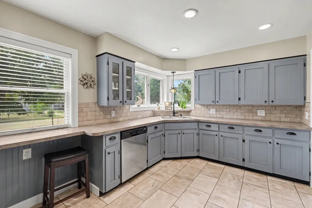 3924 Miramar Avenue NE Plainfield Charter Township MI 49525