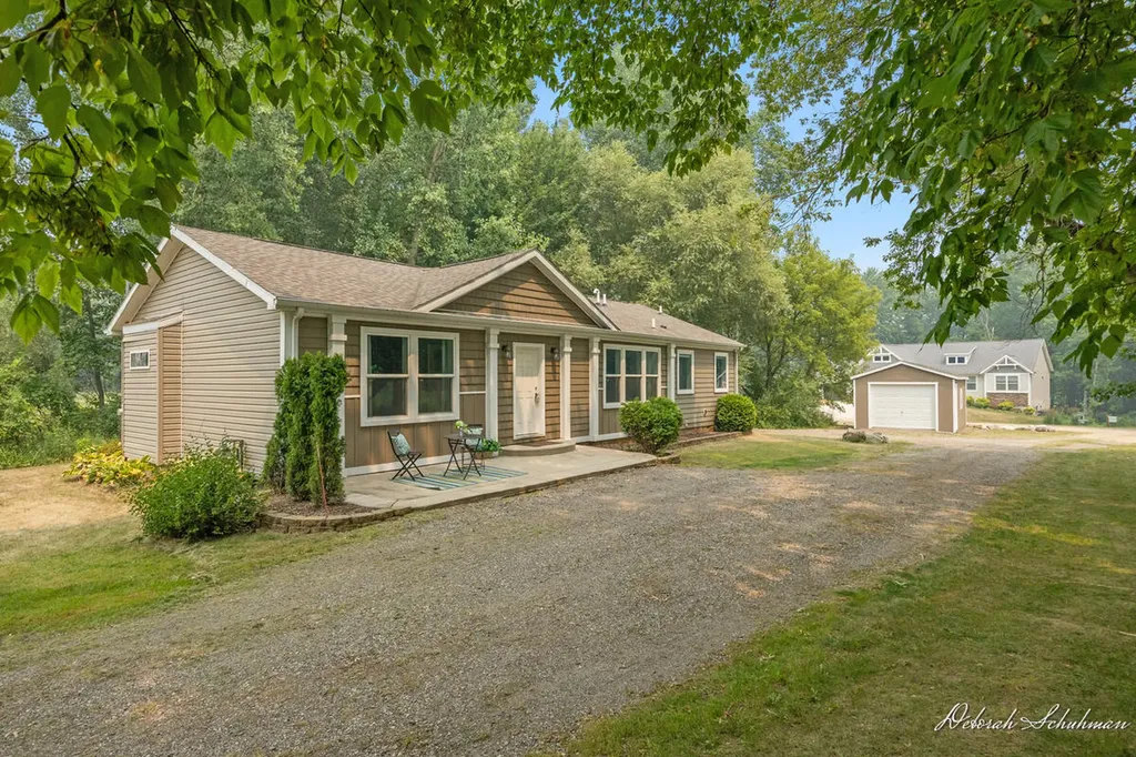 9686 10 Mile Road NE Oakfield Township MI 49341