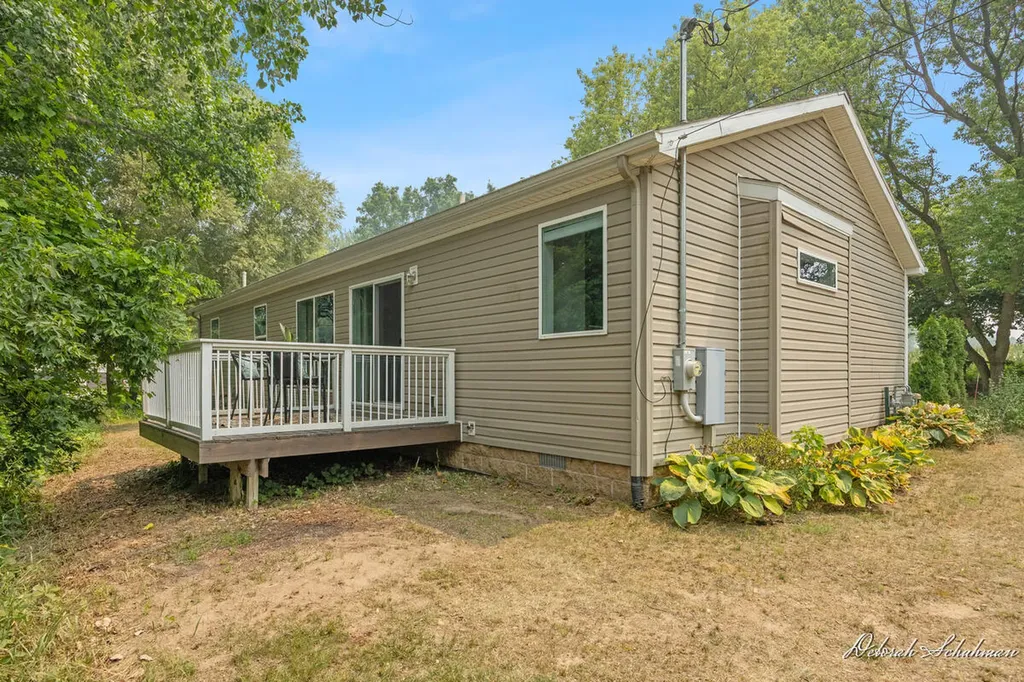 9686 10 Mile Road NE Oakfield Township MI 49341