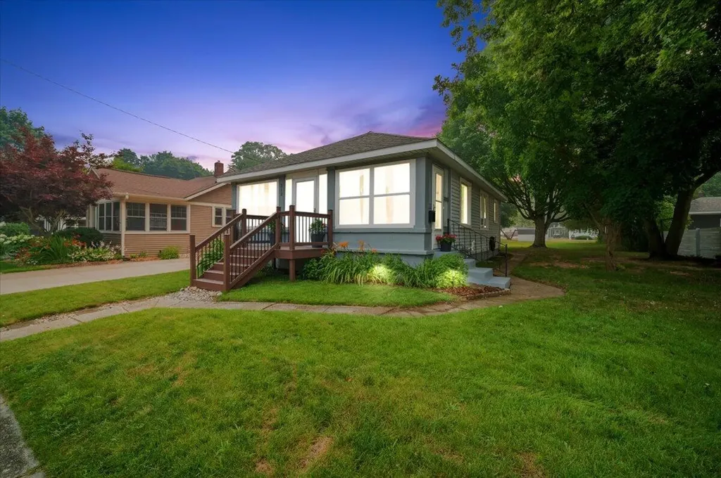 312 Sigsbee Avenue NE Rockford City MI 49341
