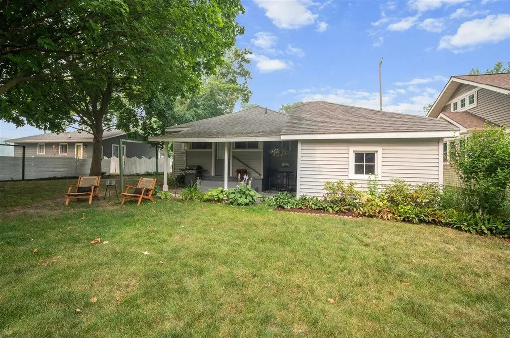 312 Sigsbee Avenue NE Rockford City MI 49341