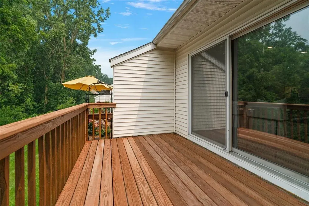 77 Skyline Circle NW Grand Rapids City MI 49504