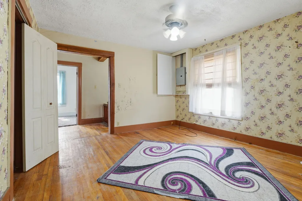 25 Vale Street Battle Creek City MI 49014
