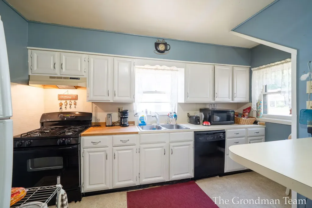 541 W Elm Street Wayland Township MI 49348