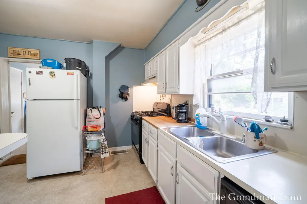 541 W Elm Street Wayland Township MI 49348