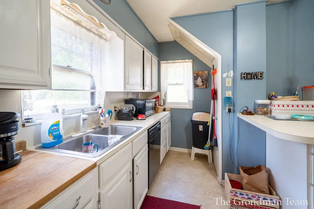 541 W Elm Street Wayland Township MI 49348