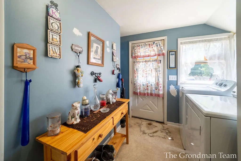 541 W Elm Street Wayland Township MI 49348