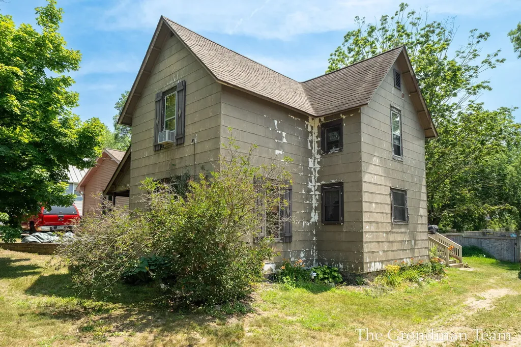 541 W Elm Street Wayland Township MI 49348