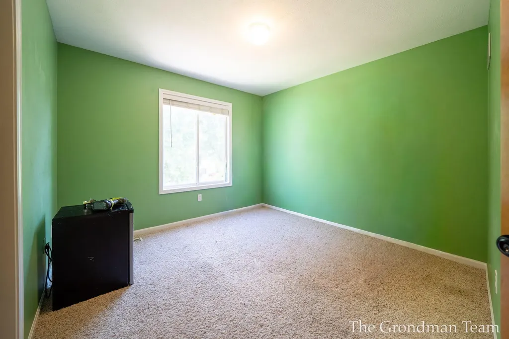 3967 E Deblaay Drive SE Kentwood City MI 49512