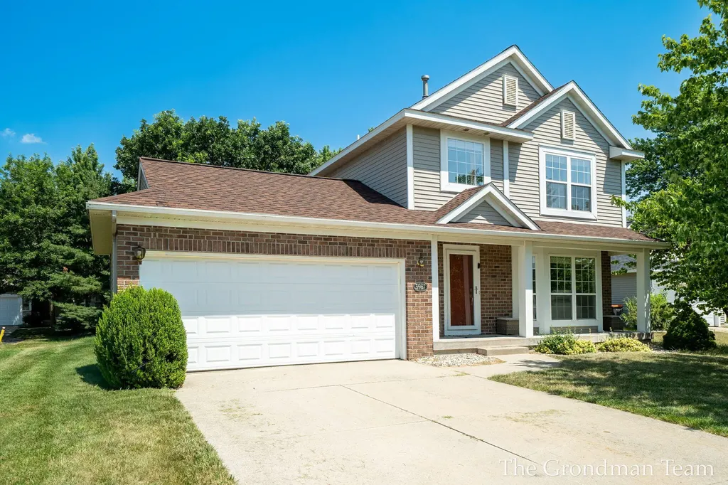 3967 E Deblaay Drive SE Kentwood City MI 49512