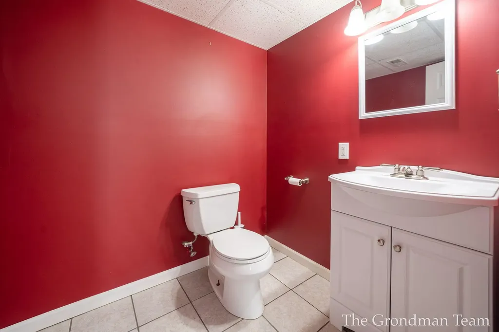 3967 E Deblaay Drive SE Kentwood City MI 49512