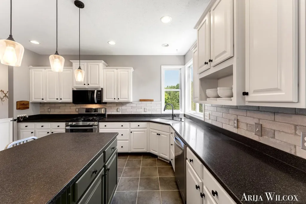 974 Dogwood Meadows Drive SE Ada Township MI 49301