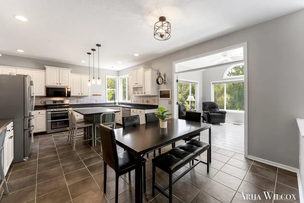 974 Dogwood Meadows Drive SE Ada Township MI 49301