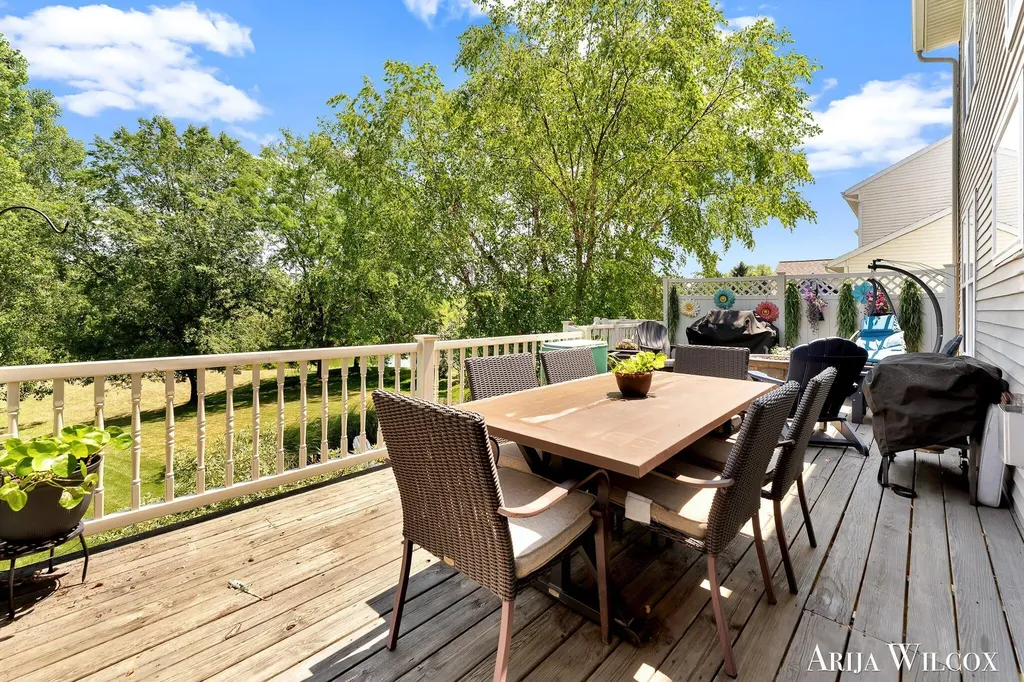 974 Dogwood Meadows Drive SE Ada Township MI 49301