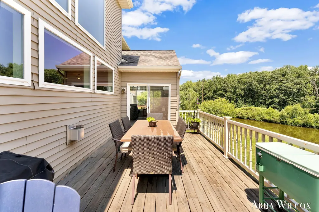 974 Dogwood Meadows Drive SE Ada Township MI 49301