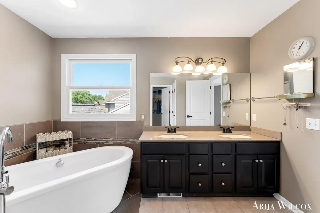 974 Dogwood Meadows Drive SE Ada Township MI 49301