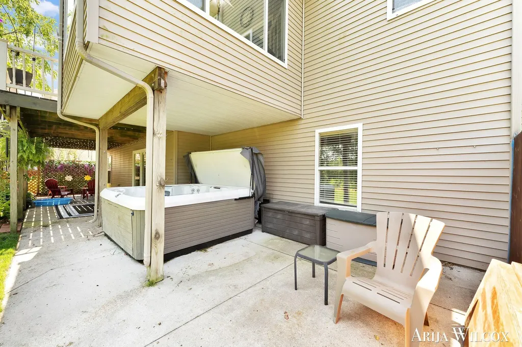 974 Dogwood Meadows Drive SE Ada Township MI 49301