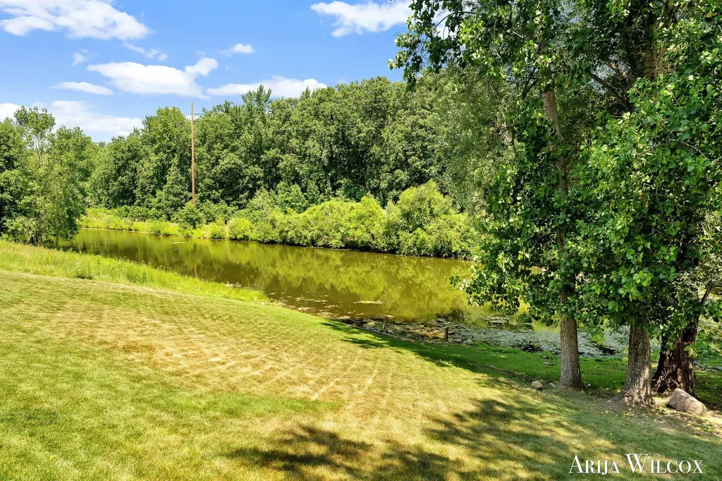 974 Dogwood Meadows Drive SE Ada Township MI 49301