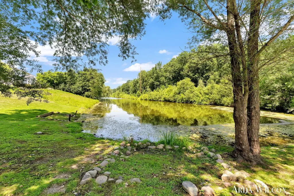 974 Dogwood Meadows Drive SE Ada Township MI 49301