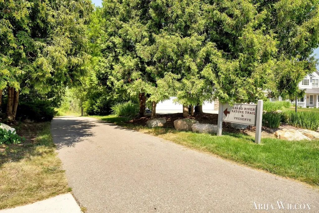 974 Dogwood Meadows Drive SE Ada Township MI 49301