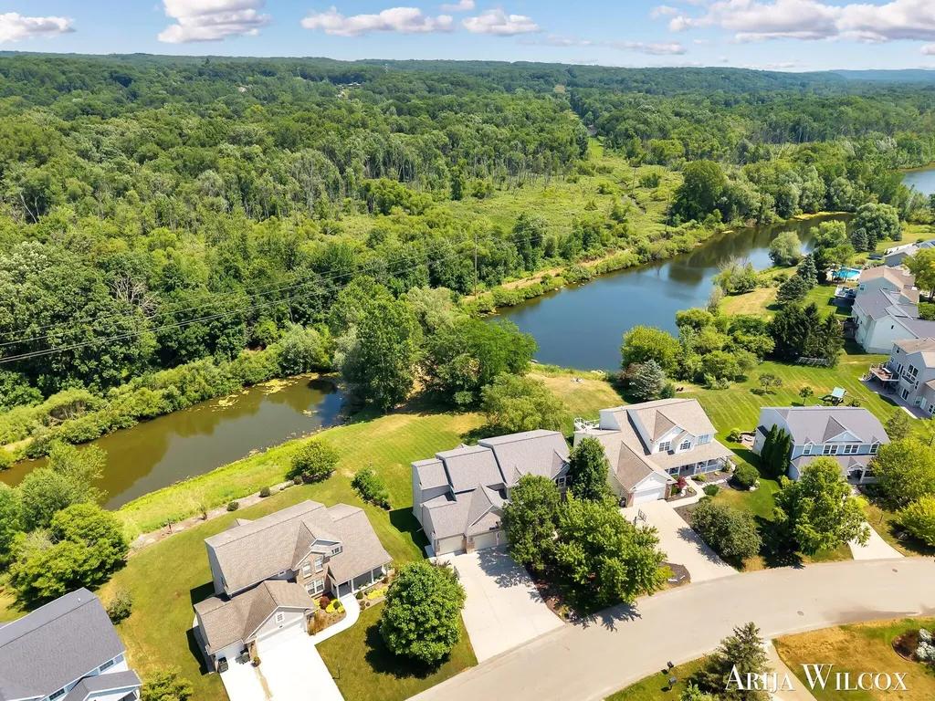 974 Dogwood Meadows Drive SE Ada Township MI 49301