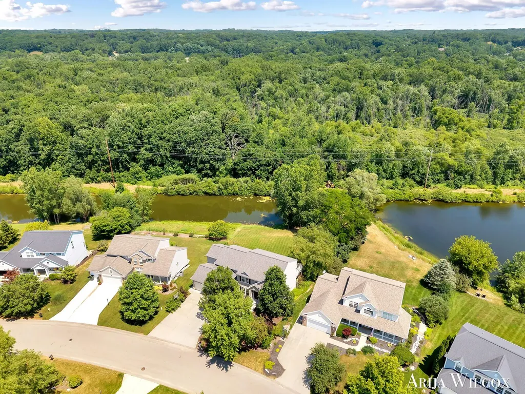 974 Dogwood Meadows Drive SE Ada Township MI 49301