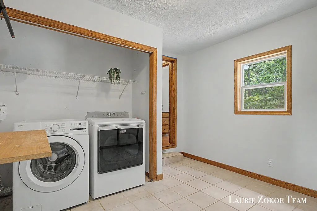 9202 Oriole Drive Polkton Charter Township MI 49404