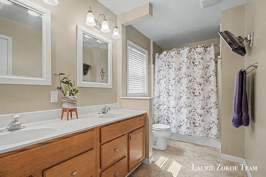 9202 Oriole Drive Polkton Charter Township MI 49404