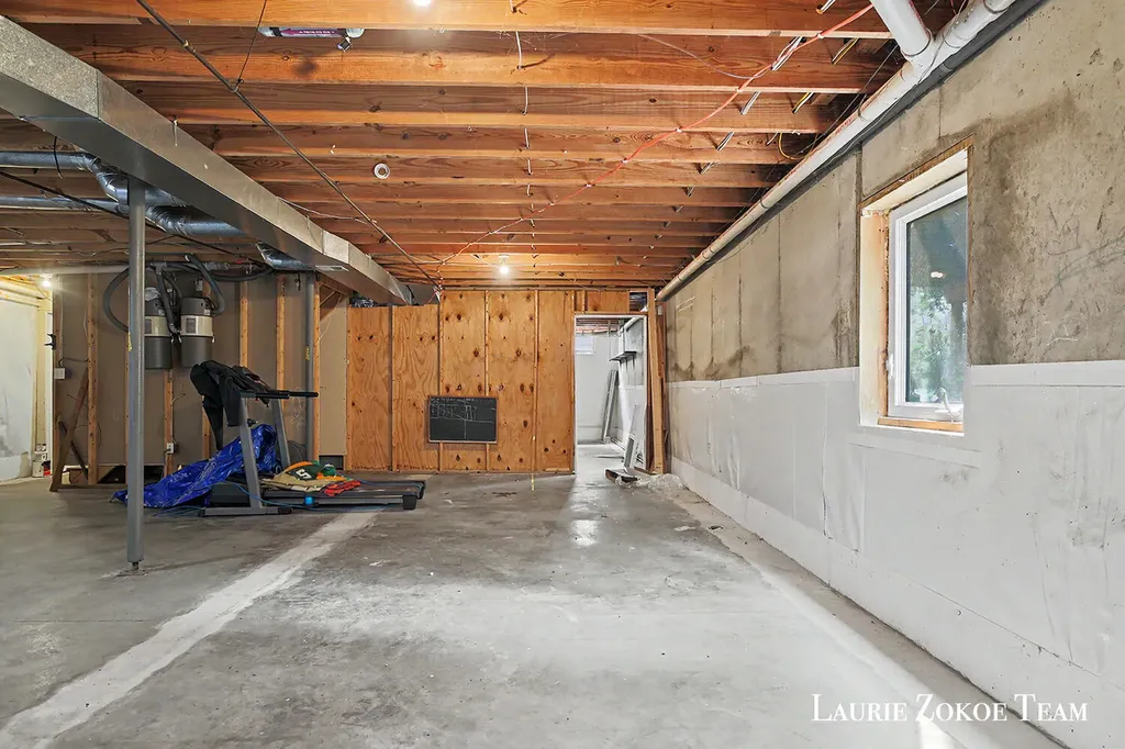 9202 Oriole Drive Polkton Charter Township MI 49404