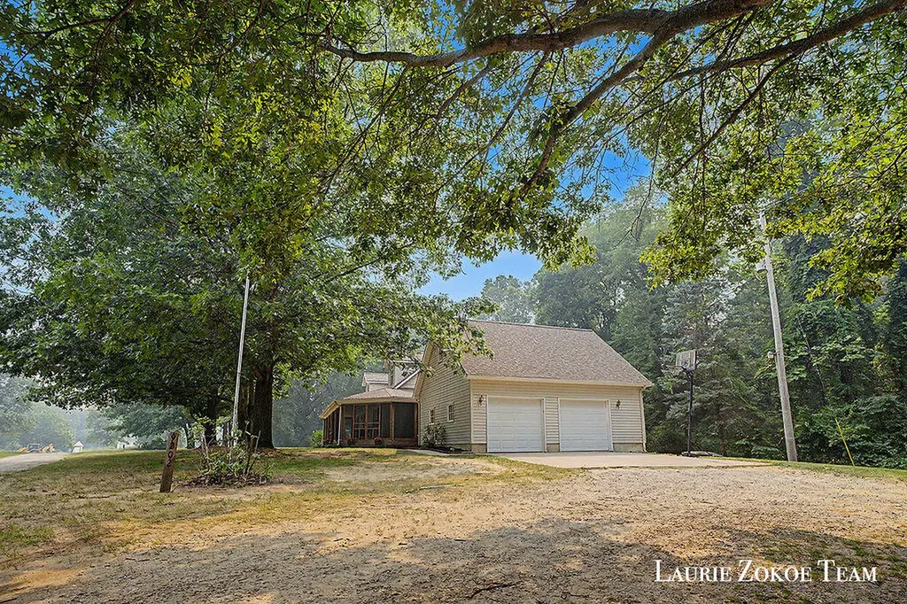 9202 Oriole Drive Polkton Charter Township MI 49404