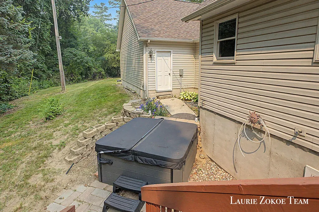9202 Oriole Drive Polkton Charter Township MI 49404