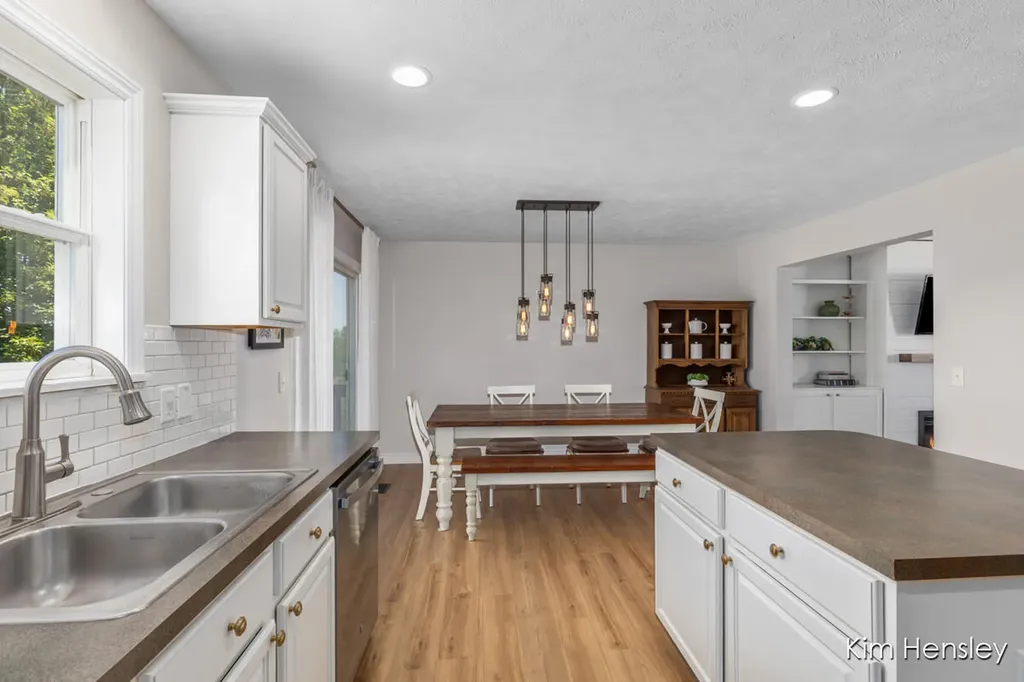 945 River Rock Drive NE Plainfield Charter Township MI 49321
