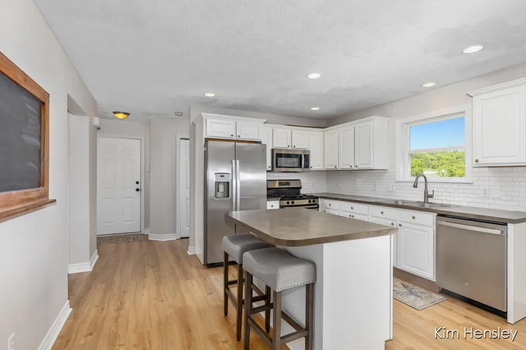 945 River Rock Drive NE Plainfield Charter Township MI 49321