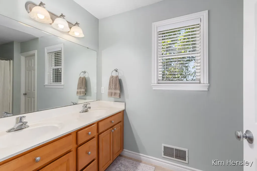 945 River Rock Drive NE Plainfield Charter Township MI 49321