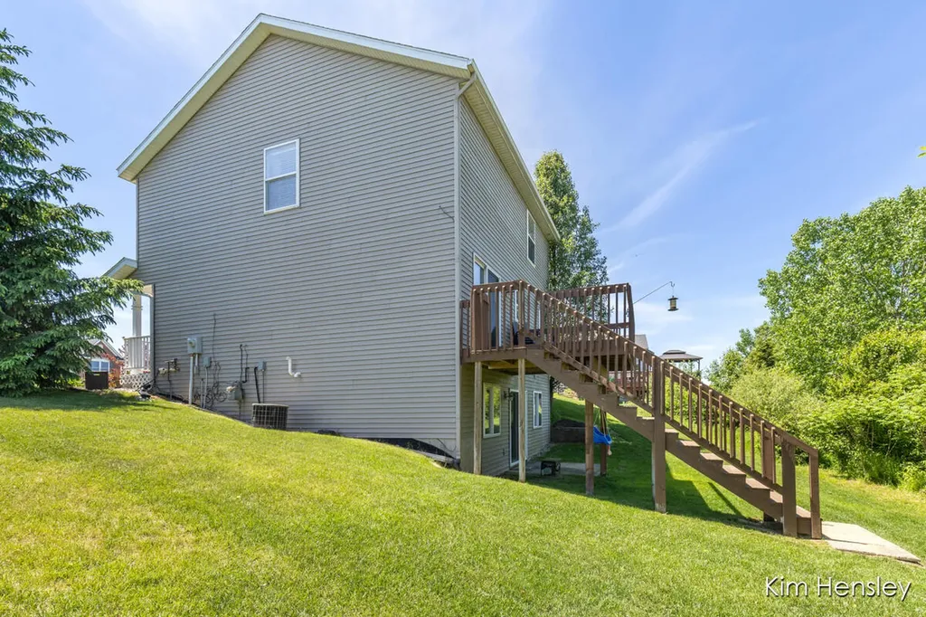 945 River Rock Drive NE Plainfield Charter Township MI 49321