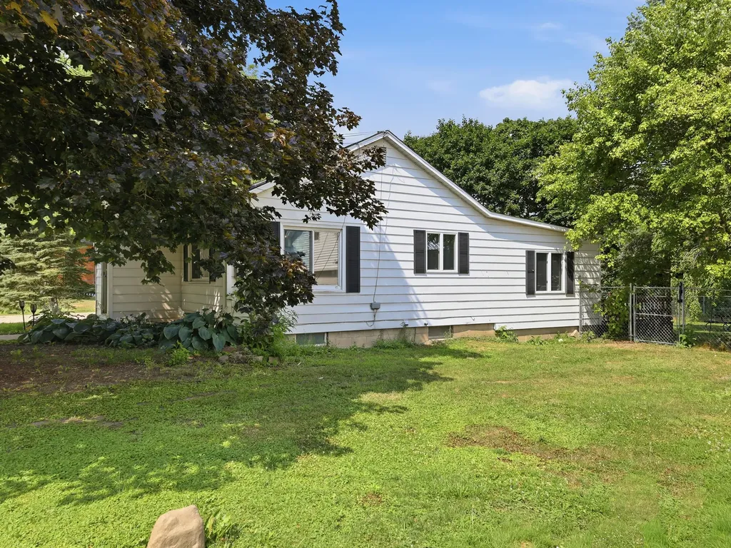 38 Arthur Street Grant City MI 49327