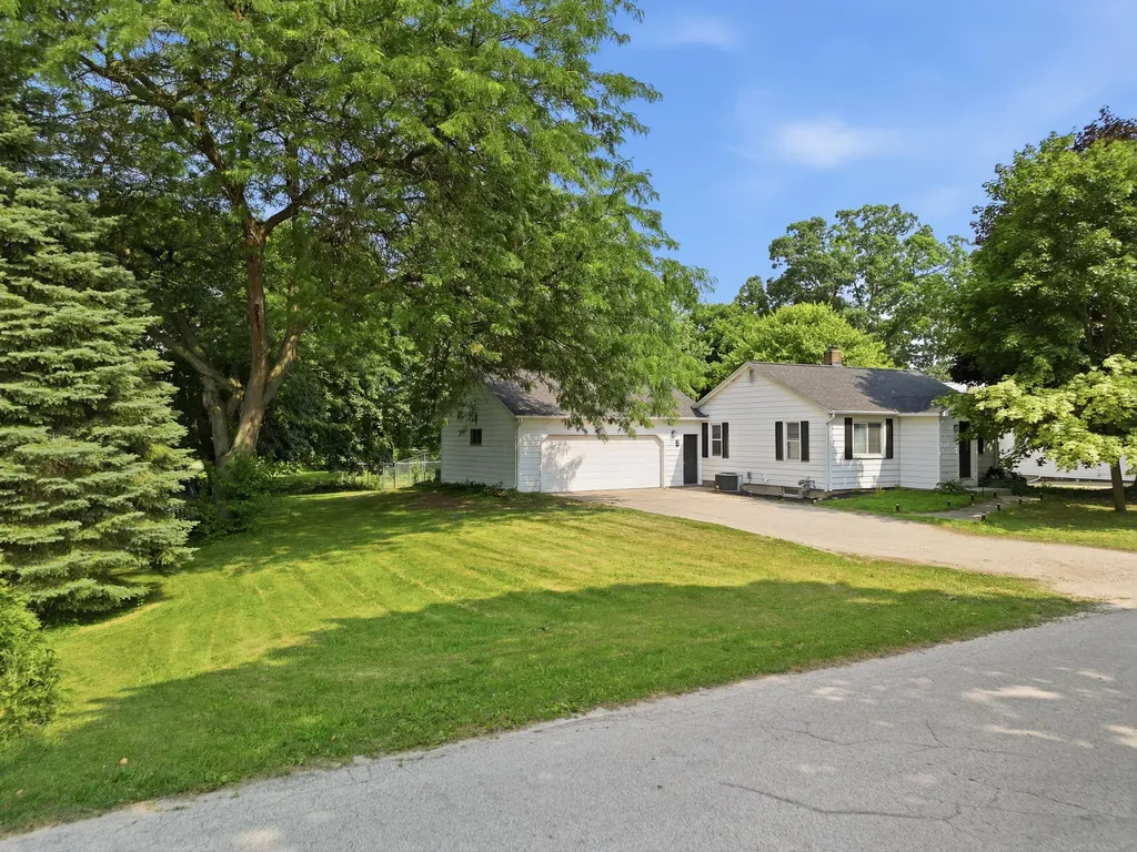 38 Arthur Street Grant City MI 49327