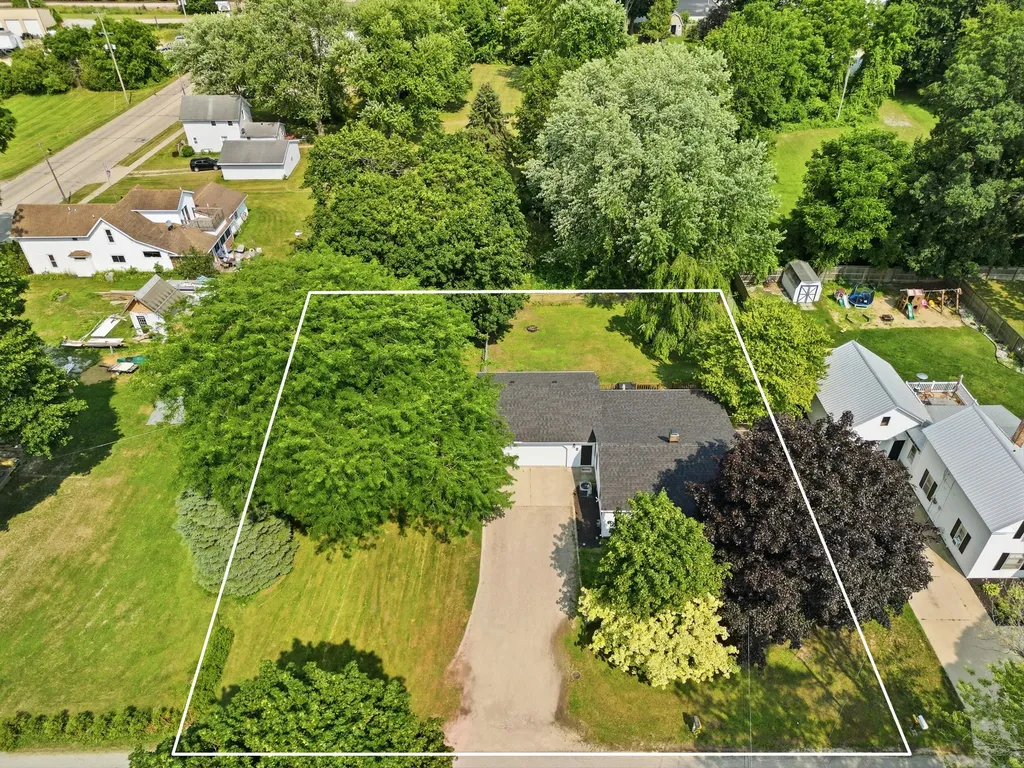 38 Arthur Street Grant City MI 49327