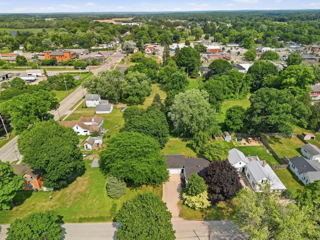 38 Arthur Street Grant City MI 49327