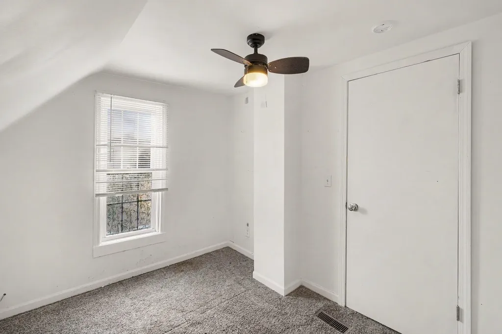 570 Valley Avenue NW Grand Rapids City MI 49504