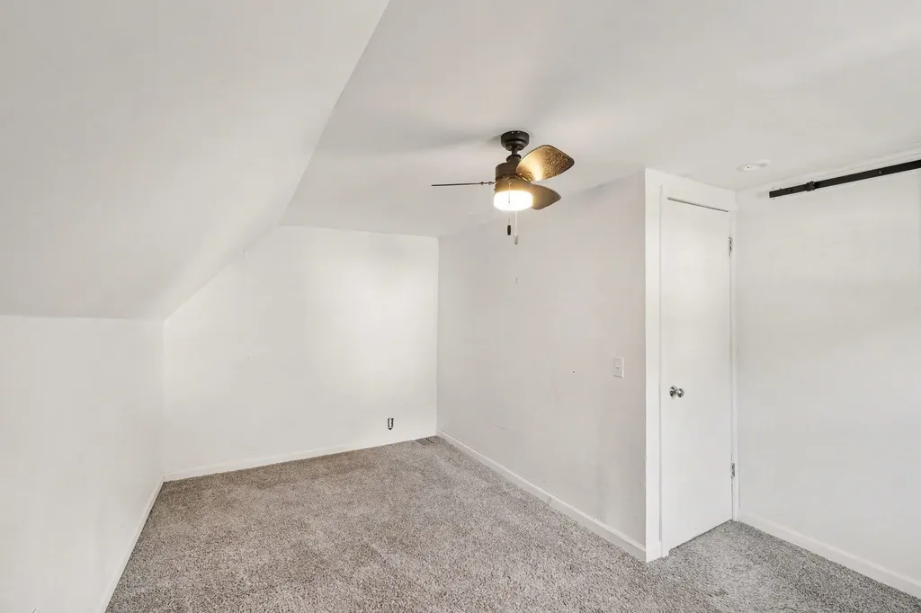 570 Valley Avenue NW Grand Rapids City MI 49504