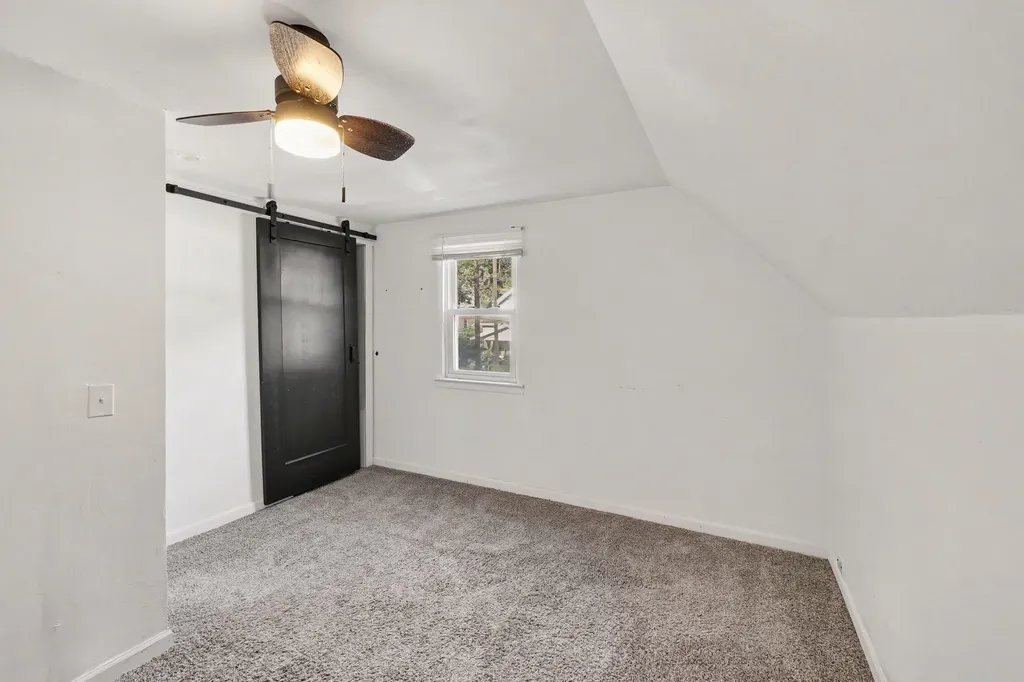570 Valley Avenue NW Grand Rapids City MI 49504
