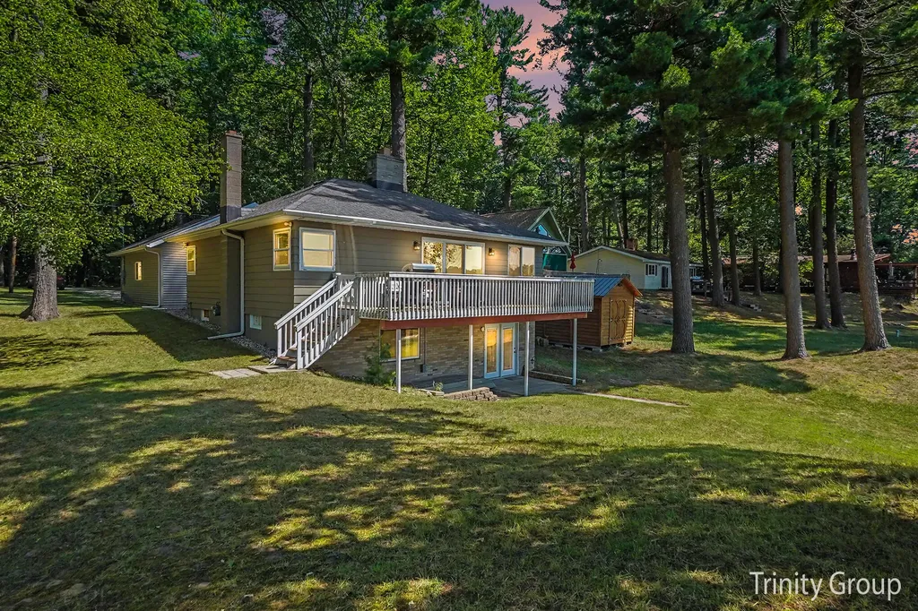 6712 E Carrigan Drive Croton Township MI 49337