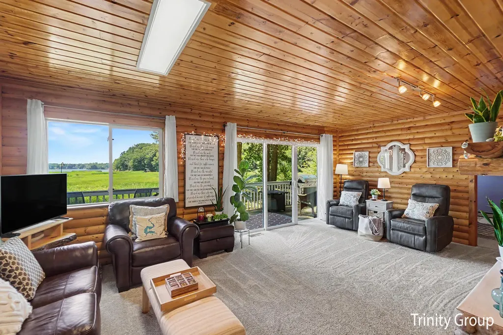 6712 E Carrigan Drive Croton Township MI 49337